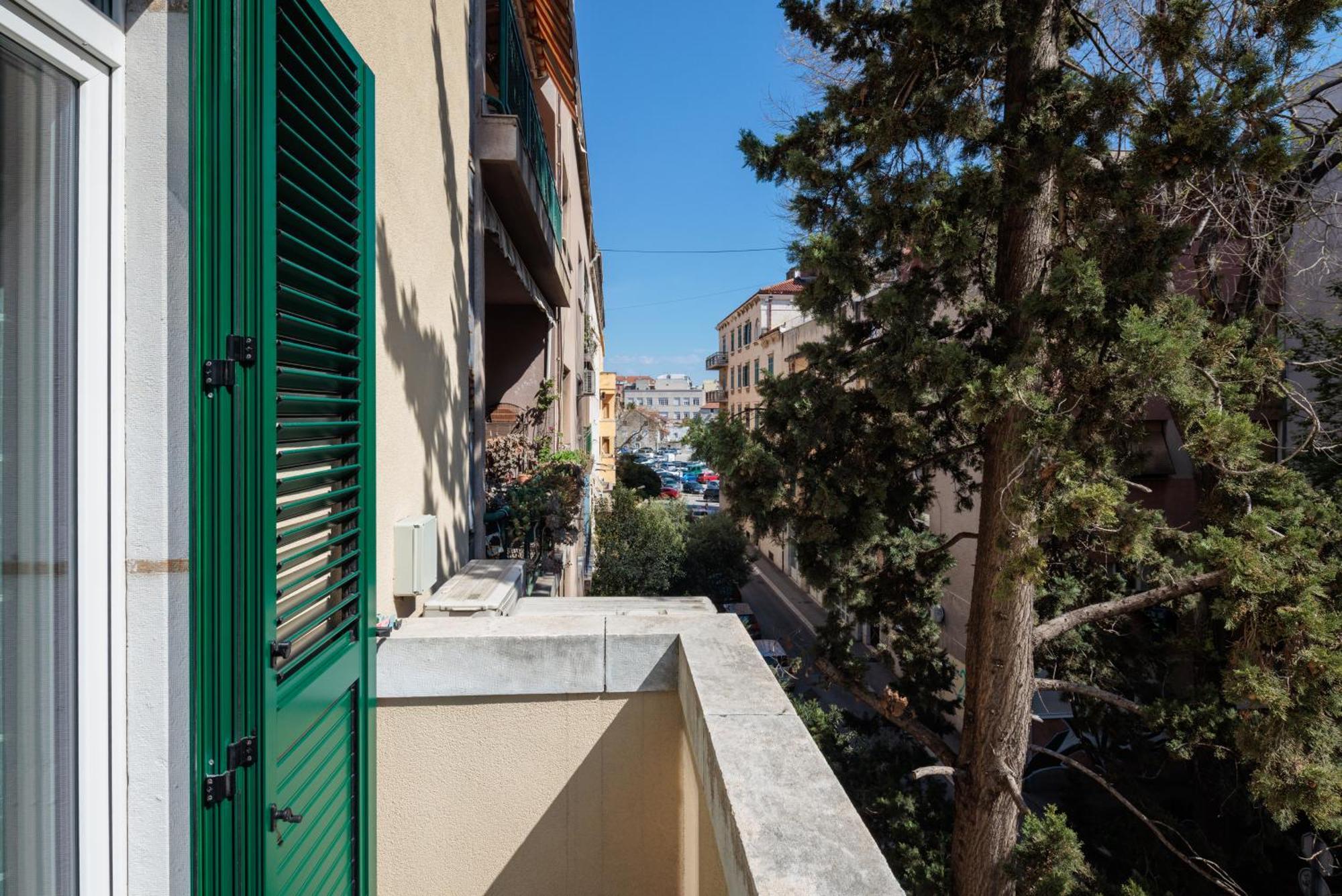 Lux Centre Apartment *